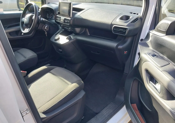 Toyota Proace City Verso cena 82000 przebieg: 34000, rok produkcji 2020 z Słupsk małe 92